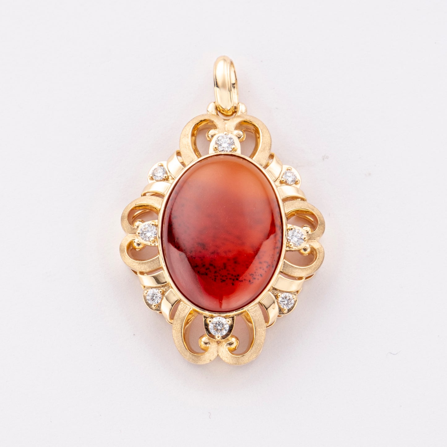 Gilded Gleam | 18K Gold Carnelian Diamond Pendant