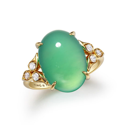 Spring's Embrace | 18K Gold Chrysoprase Diamond Ring