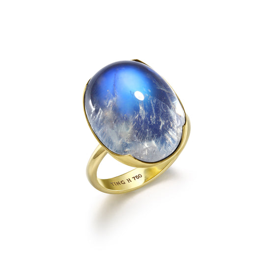 Song of Reflected Light | 18K Gold Moonstone Ring 
