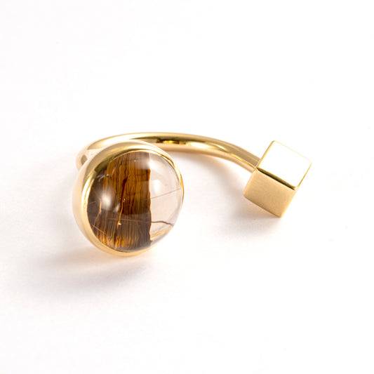 The Beauty of Order  | 18K Gold Quartz Ring