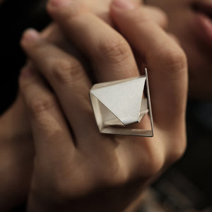 折醒的空間 - 三角型 戒指 925銀